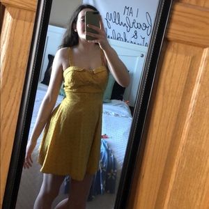 Yellow sundress!